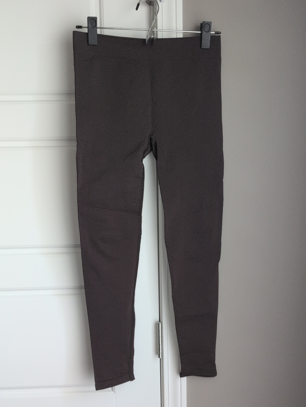 Title Nine 7/8 Leggings in Dark Brown, Size Large